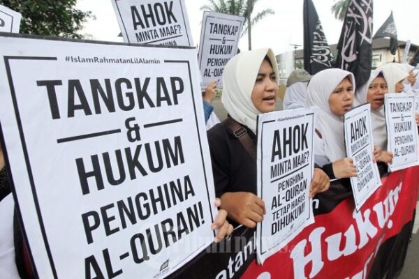 Bolehkah Menasihati Penguasa di Tempat Umum, baik Secara Langsung maupun Melalui Demonstrasi?